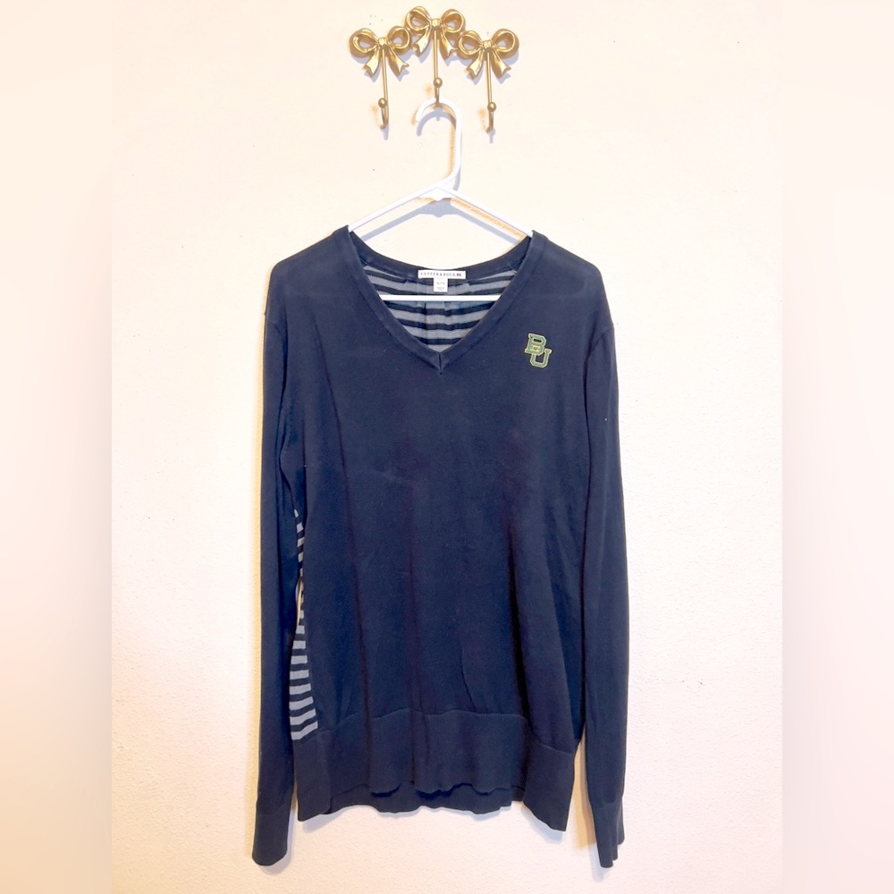 Cutter & Buck Navy blue V-Neck Sweater with Baylor Univeristy Logo. Size XL